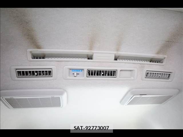 Toyota REGIUSACE VAN 2013-07 8458306-8