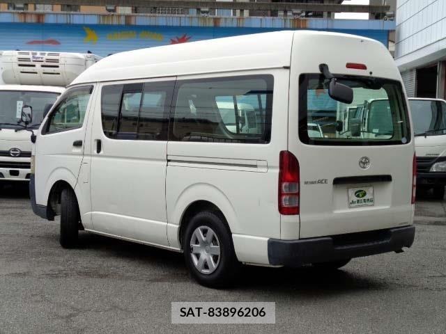 Toyota REGIUSACE VAN 2010-02 3935639-1