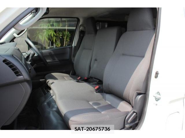 Toyota REGIUSACE VAN 2019-02 5876886-19