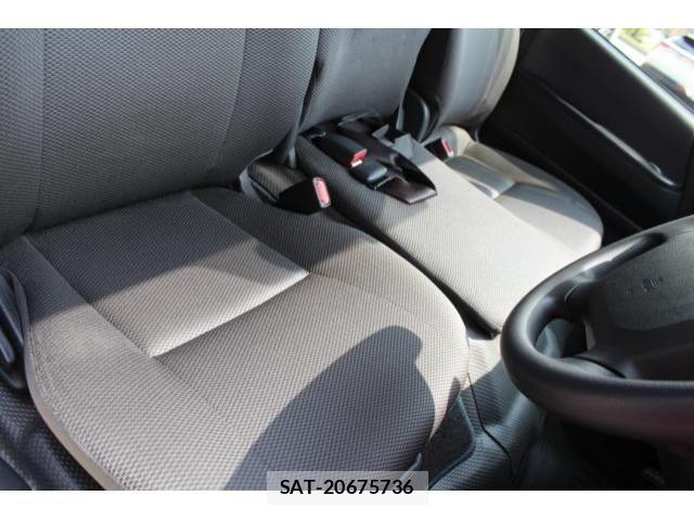 Toyota REGIUSACE VAN 2019-02 5876886-22