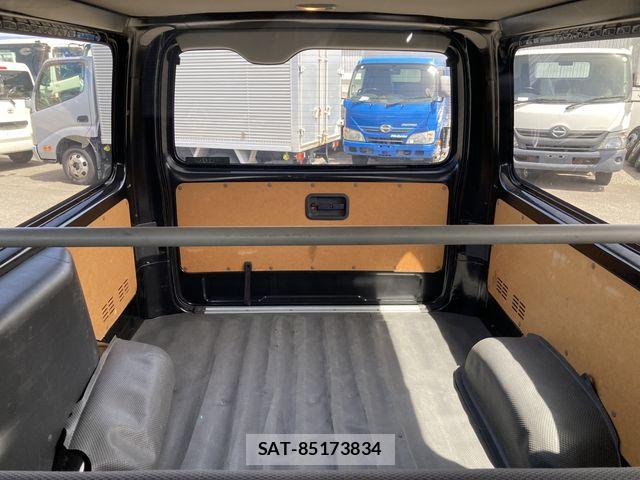 Toyota REGIUSACE VAN 2019-01 6816880-10