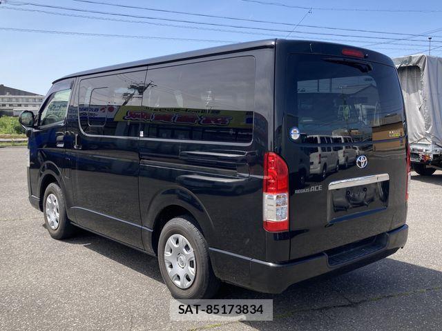 Toyota REGIUSACE VAN 2019-01 6816880-3