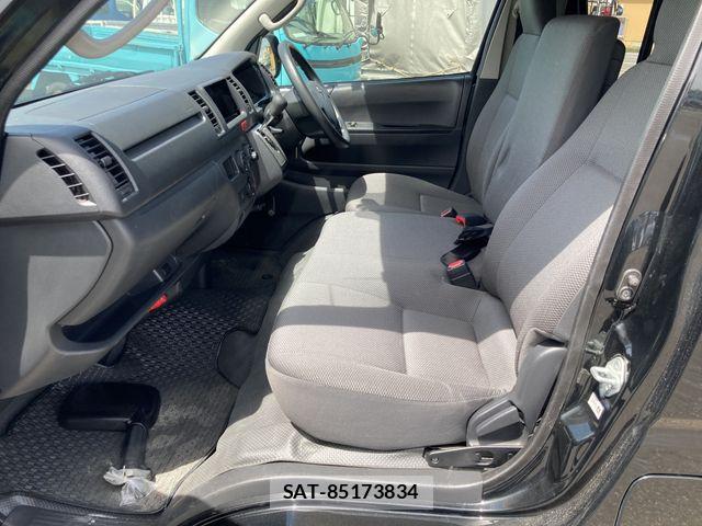 Toyota REGIUSACE VAN 2019-01 6816880-7