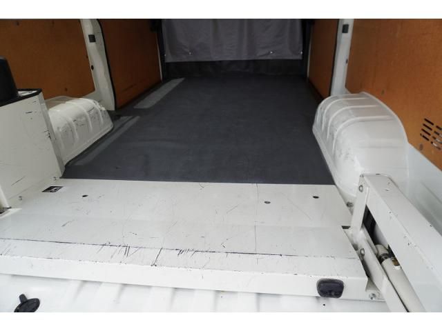 Toyota REGIUSACE VAN 2019-09 8060619-17