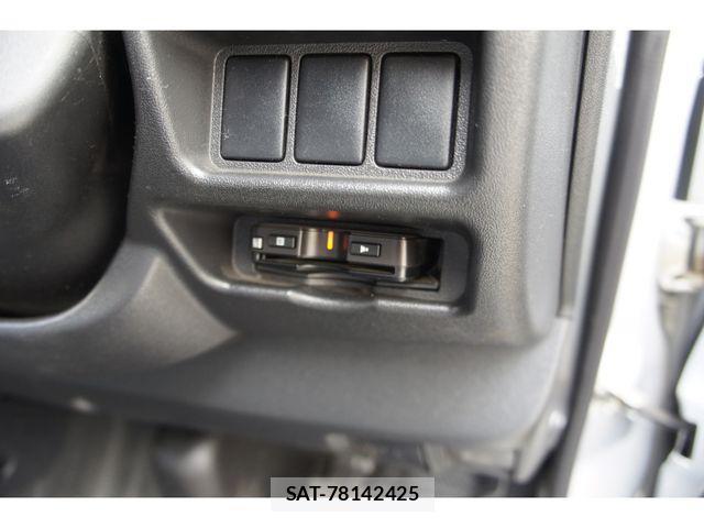 Toyota REGIUSACE VAN 2017-01 533899-13