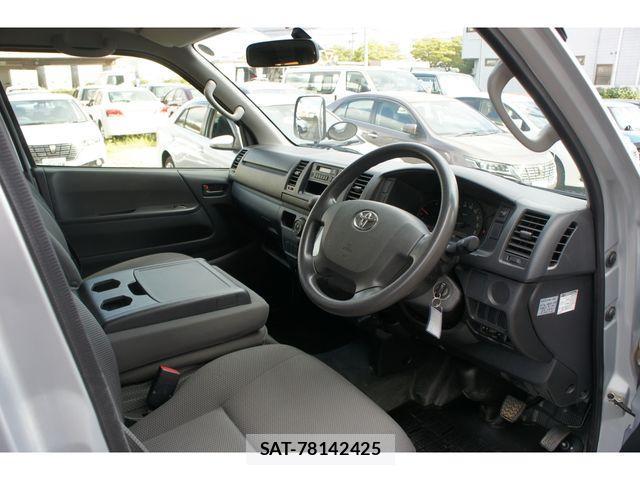 Toyota REGIUSACE VAN 2017-01 533899-3