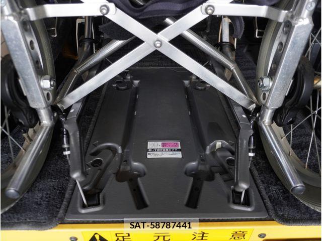 Toyota REGIUSACE VAN 2019-09 4600510-11