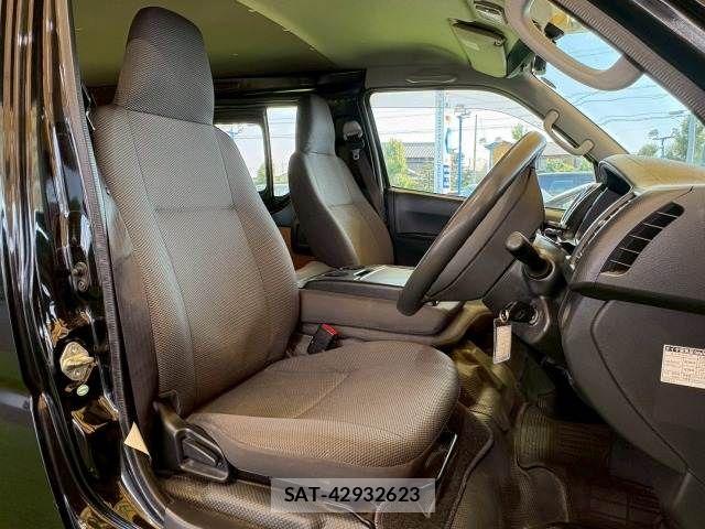 Toyota REGIUSACE VAN 2016-07 7359577-9