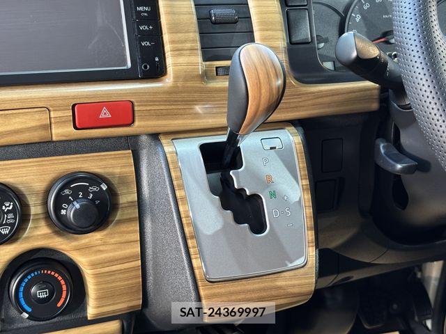 Toyota REGIUSACE VAN 2016-04 7457275-17