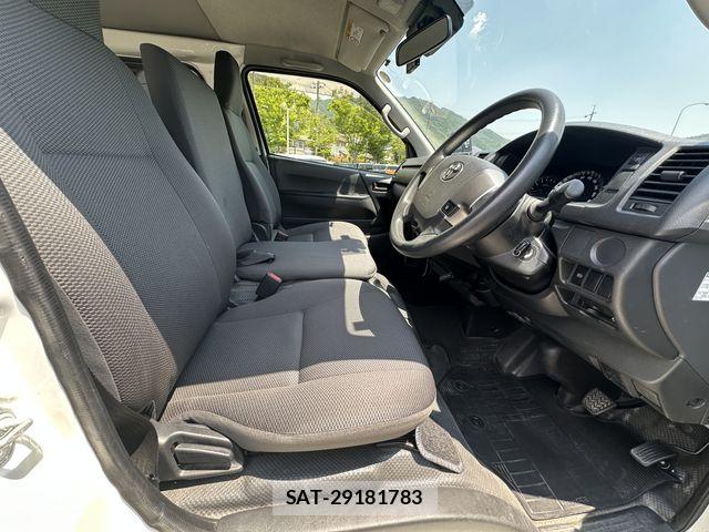 Toyota REGIUSACE VAN 2020-04 7457273-24