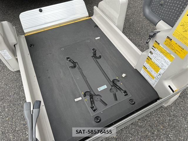 Toyota REGIUSACE VAN 2013-06 7788717-11