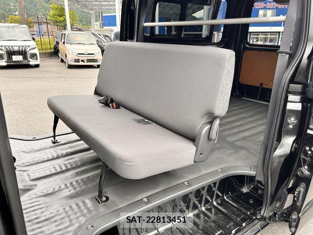 Toyota REGIUSACE VAN 2018-01 7879134-15