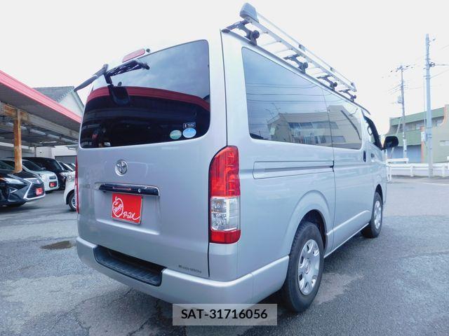 Toyota REGIUSACE VAN 2016-04 8661262-4