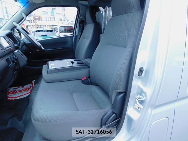 Toyota REGIUSACE VAN 2016-04 8661262-7
