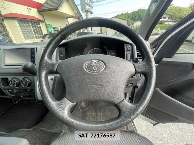 Toyota REGIUSACE VAN 2013-03 8831296-16