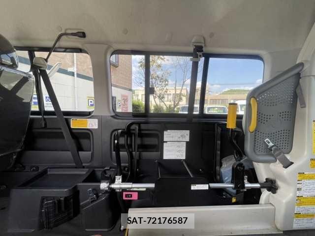 Toyota REGIUSACE VAN 2013-03 8831296-5