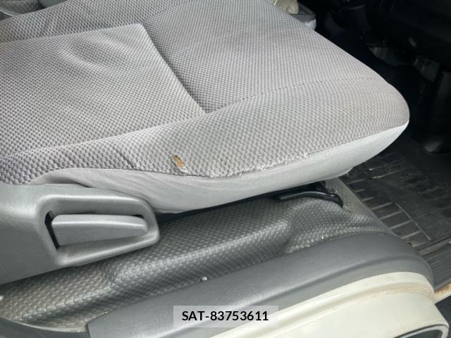 Toyota REGIUSACE VAN 2006-03 8831298-13
