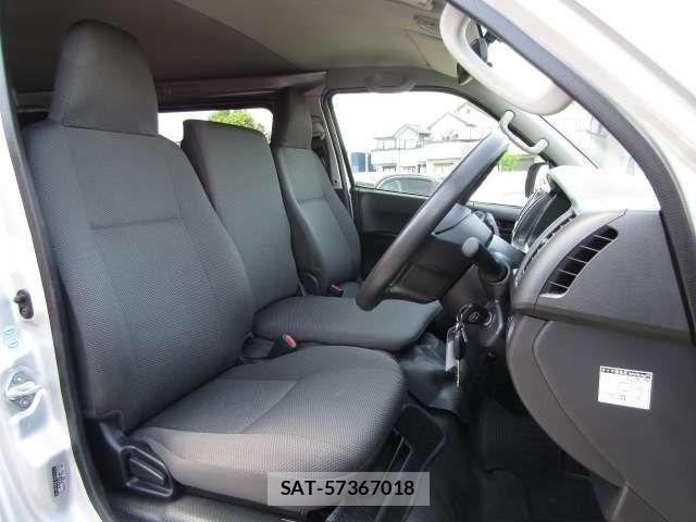 Toyota REGIUSACE VAN 2018-10 8850508-5