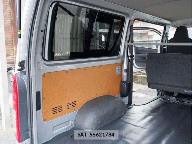 Toyota REGIUSACE VAN 2017-04 8849899-11