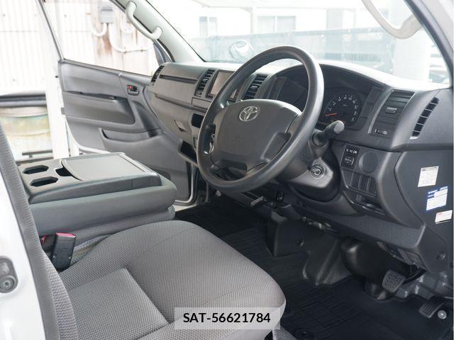 Toyota REGIUSACE VAN 2017-04 8849899-13