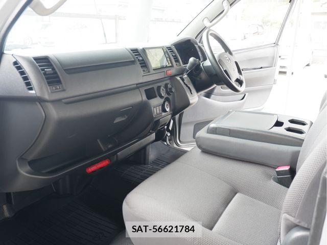 Toyota REGIUSACE VAN 2017-04 8849899-15
