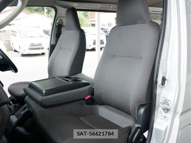 Toyota REGIUSACE VAN 2017-04 8849899-16