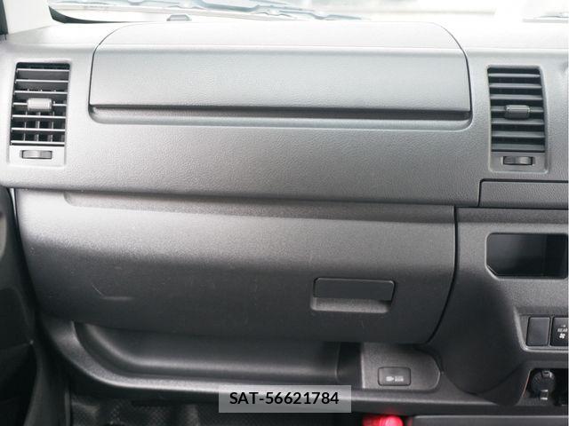 Toyota REGIUSACE VAN 2017-04 8849899-21