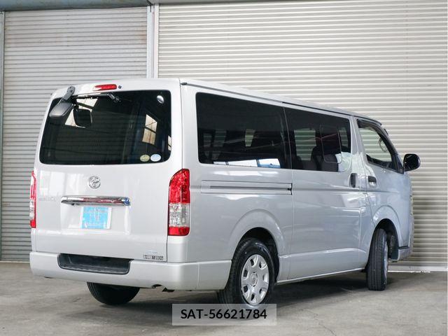 Toyota REGIUSACE VAN 2017-04 8849899-4