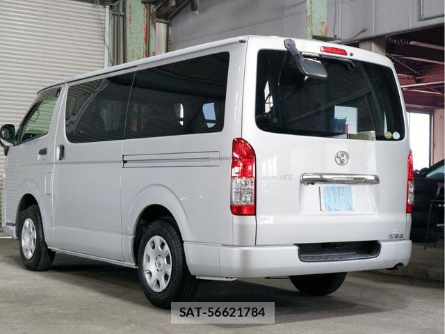 Toyota REGIUSACE VAN 2017-04 8849899-5