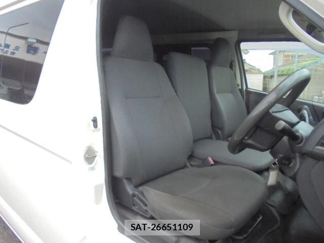 Toyota REGIUSACE VAN 2014-08 1246865-10