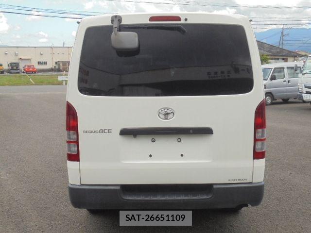 Toyota REGIUSACE VAN 2014-08 1246865-26