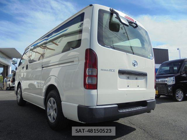 Toyota REGIUSACE VAN 2019-03 1372438-2