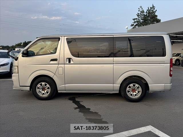 Toyota REGIUSACE VAN 2012-01 8209853-10