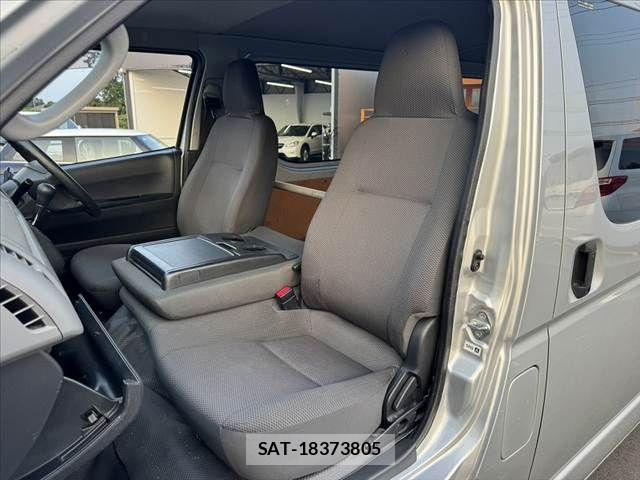 Toyota REGIUSACE VAN 2012-01 8209853-16