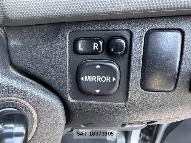 Toyota REGIUSACE VAN 2012-01 8209853-19