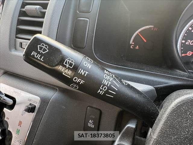 Toyota REGIUSACE VAN 2012-01 8209853-20