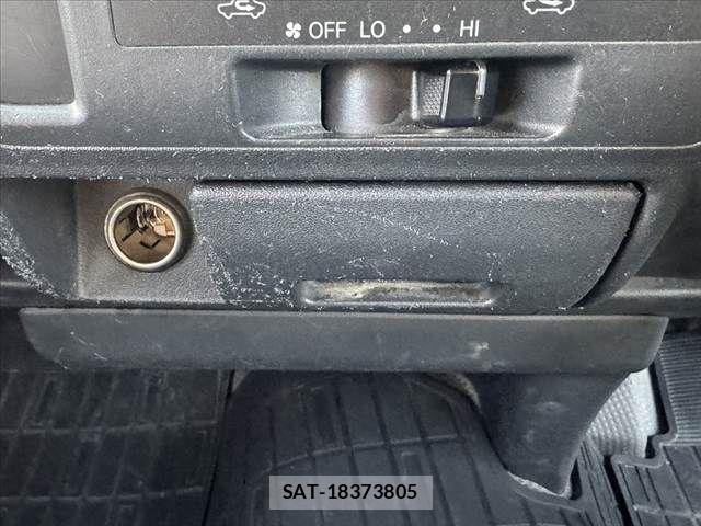 Toyota REGIUSACE VAN 2012-01 8209853-23