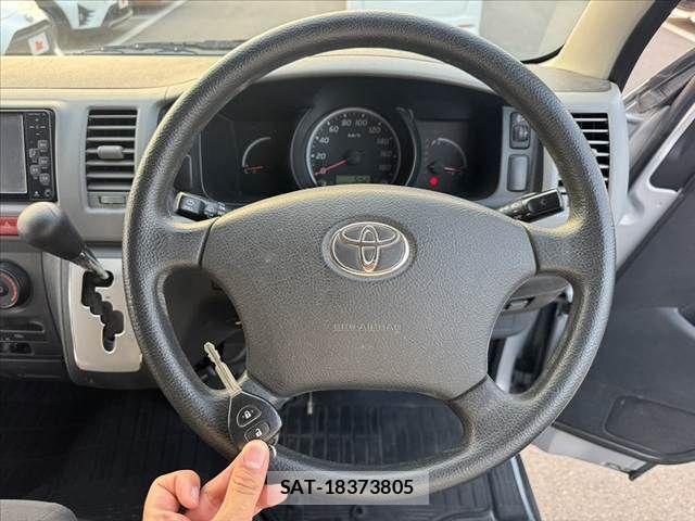 Toyota REGIUSACE VAN 2012-01 8209853-6