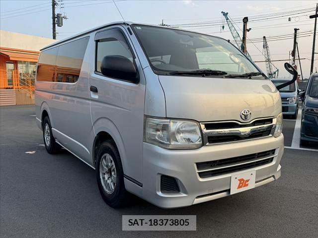 Toyota REGIUSACE VAN 2012-01 8209853-7