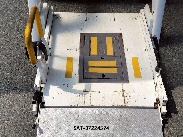 Toyota REGIUSACE VAN 2011-01 1141806-3