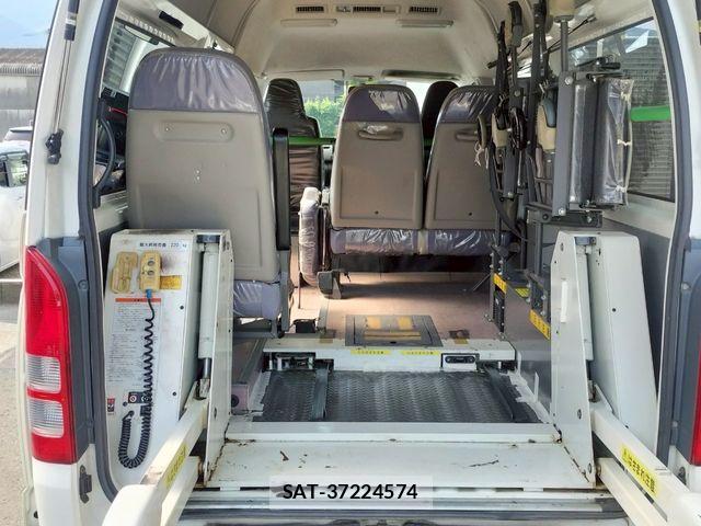Toyota REGIUSACE VAN 2011-01 1141806-4