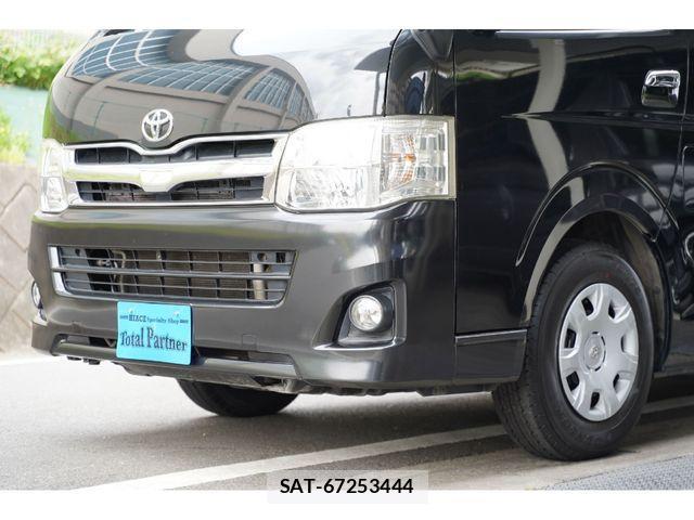 Toyota REGIUSACE VAN 2011-03 1198556-9