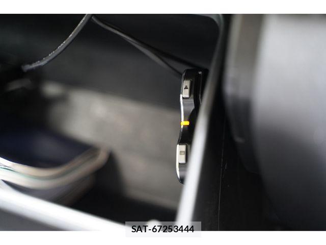 Toyota REGIUSACE VAN 2011-03 1198556-10