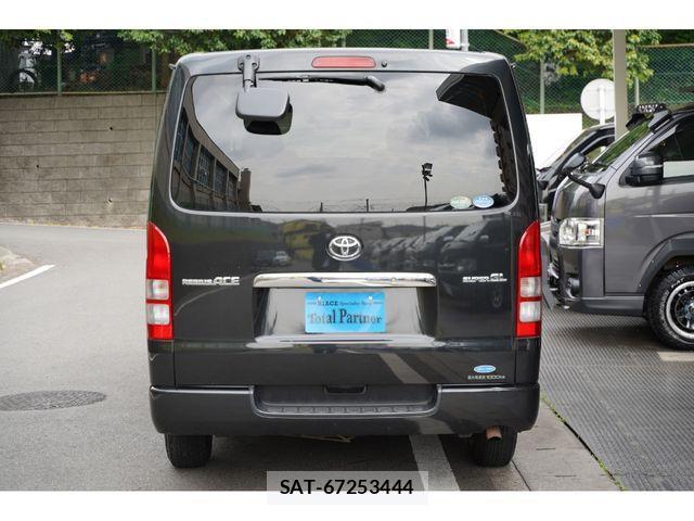 Toyota REGIUSACE VAN 2011-03 1198556-12