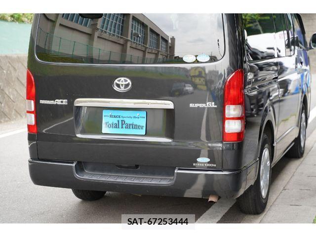 Toyota REGIUSACE VAN 2011-03 1198556-13