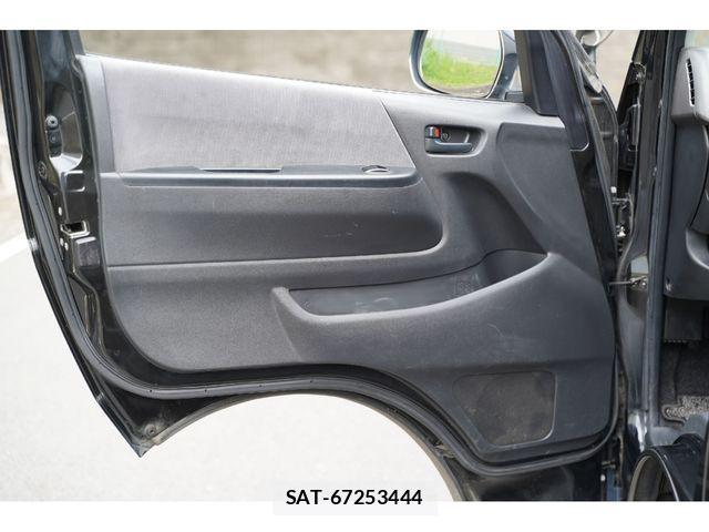Toyota REGIUSACE VAN 2011-03 1198556-17