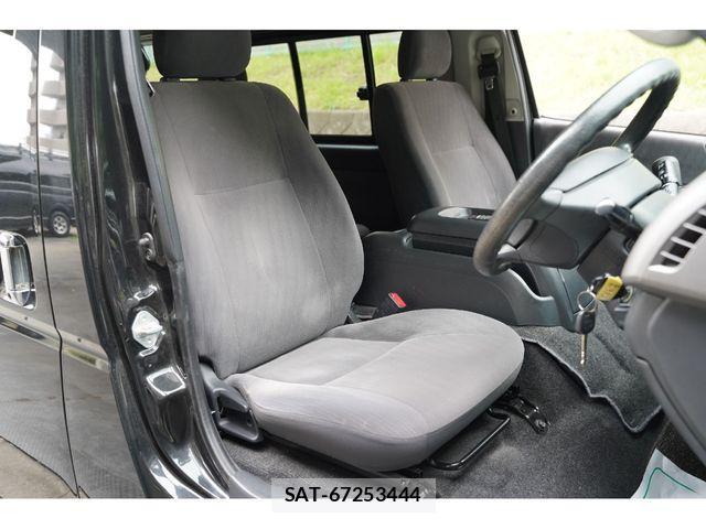 Toyota REGIUSACE VAN 2011-03 1198556-21