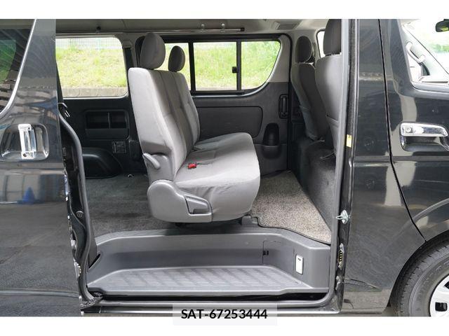 Toyota REGIUSACE VAN 2011-03 1198556-22