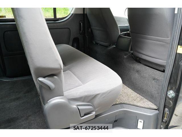 Toyota REGIUSACE VAN 2011-03 1198556-24