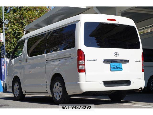 Toyota REGIUSACE VAN 2013-05 1198558-9